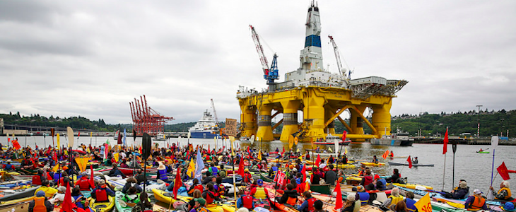 Activistes à Kayak qui s'opposant au projet de forage de Shell en Arctique lors de la manifestation le 16 mai dernier à Seattle.