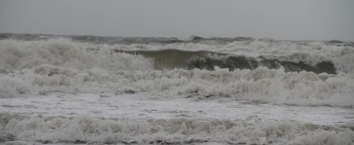 Vagues en mer méditerranée